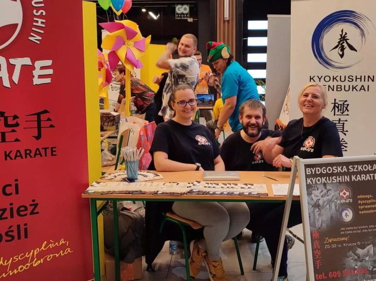 Bydgoska Szkoła Kyokushin Karate na Jarmarku edukacyjnym w CH Rondo